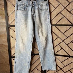 YOUNG MEN DISTRESSED DENIM JEANS